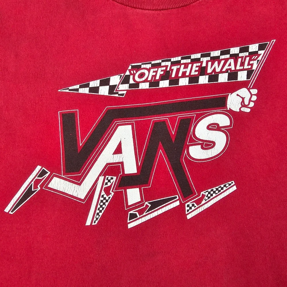 Vans Off The Wall Red Graphic T-Shirt Mens Medium Running Logo Skate Streetwear‎
